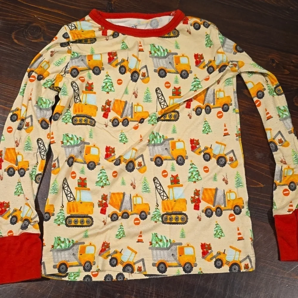 ​N&V Clothing Christmas Construction Truck Pajama Top - Size 2T